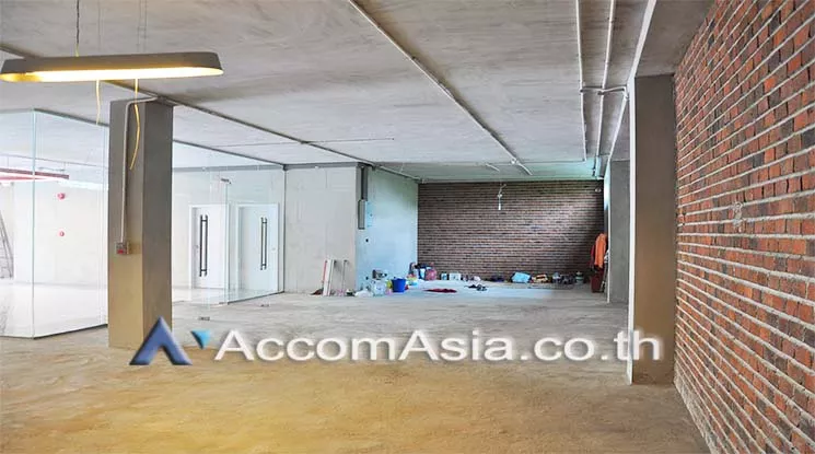 5  Office Space For Rent in Sukhumvit ,Bangkok BTS Ekkamai at Office Space For Rent AA11619